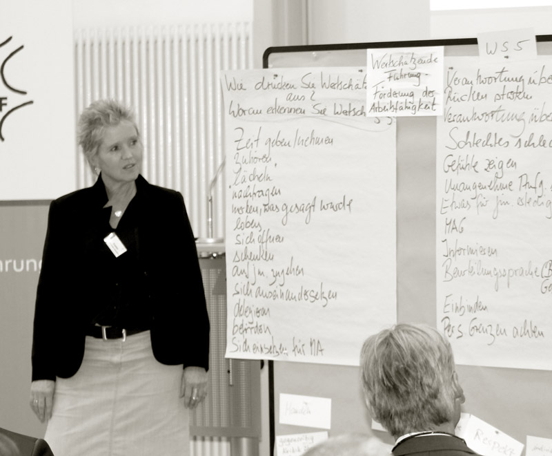 Carola Cramer während eines Coachings